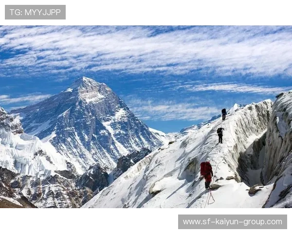 中国登山队在喜马拉雅山成功登顶，夺得金牌，中国喜马拉雅山登山第一人